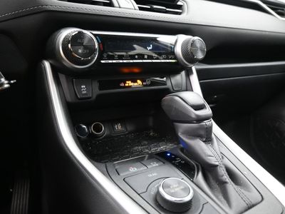 2024 Toyota RAV4 Hybrid LE SUV — photo 13 view