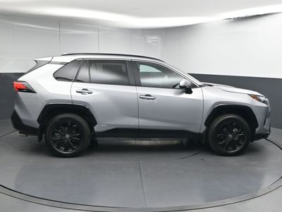 2025 Toyota RAV4 Hybrid SE SUV - Photo 8