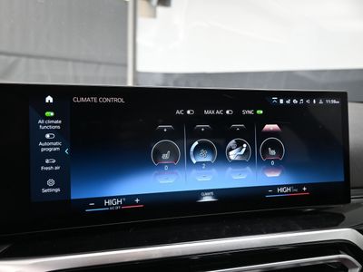 2024 BMW 230i Coupe - Photo 11