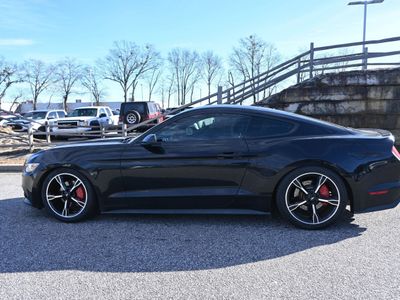 2017 Ford Mustang Coupe - Photo 9