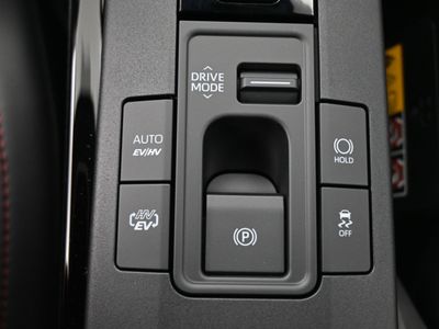 2026 Toyota Prius Plug-in Hybrid XSE Premium Hatchback - Photo 11