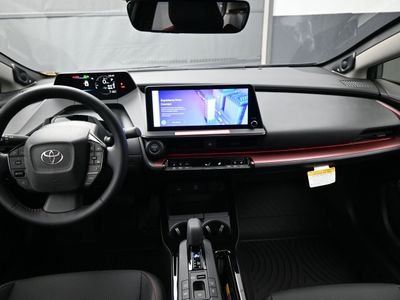 2026 Toyota Prius Plug-in Hybrid XSE Premium Hatchback - Photo 13