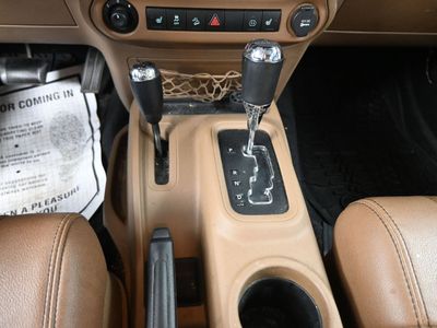 2012 Jeep Wrangler Unlimited Sahara SUV - Photo 15