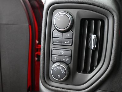 2025 Chevrolet Silverado 1500 Custom Truck Crew Cab - Photo 14