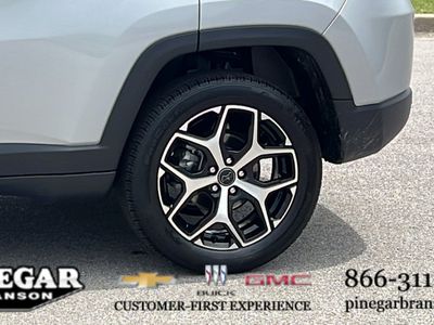 2025 Jeep Compass — detail view