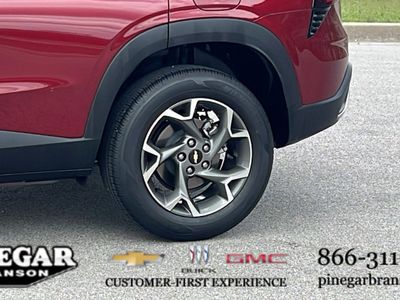 2025 Chevrolet Trax — detail view