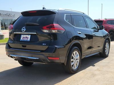 2019 Nissan Rogue — detail view