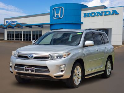 2013 Toyota Highlander Hybrid — side profile view