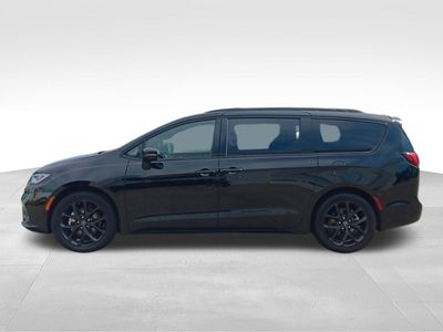 2025 Chrysler Pacifica — interior view