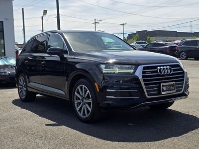 2018 Audi Q7 — interior view