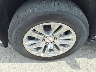 2025 GMC Yukon Denali — detail view