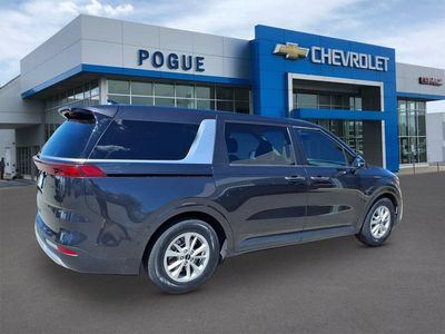 2024 Kia Carnival — side profile view