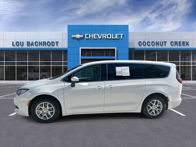 2023 Chrysler Voyager — detail view