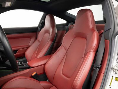2024 Porsche 911 — detail view