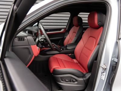 2026 Porsche Cayenne — detail view