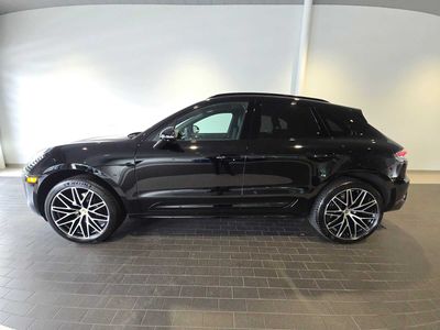 2025 Porsche Macan — side profile view