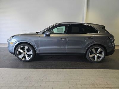 2026 Porsche Cayenne — side profile view