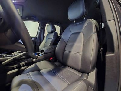 2024 Porsche Cayenne — detail view