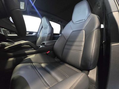 2026 Porsche Cayenne — detail view