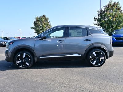 2025 Nissan Kicks — detail view