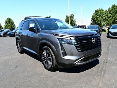 2026 Nissan Pathfinder — side profile view