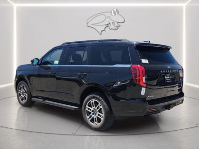 2026 Ford Expedition — side profile view