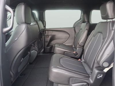 2027 Chrysler Pacifica — detail view