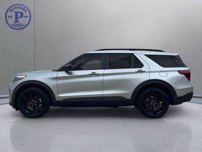 2023 Ford Explorer — interior view