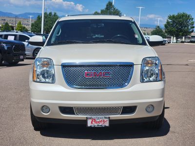 2014 GMC Yukon — detail view