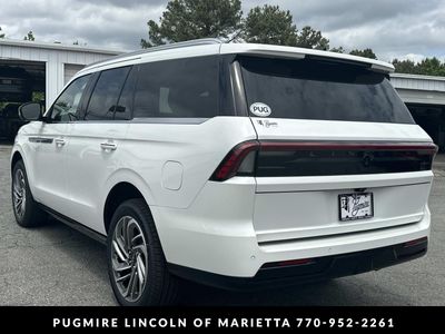 2026 Lincoln Navigator — detail view