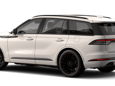 2026 Lincoln Aviator — side profile view