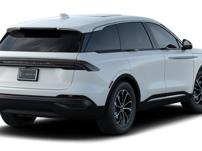 2026 Lincoln Nautilus — rear three-quarter view