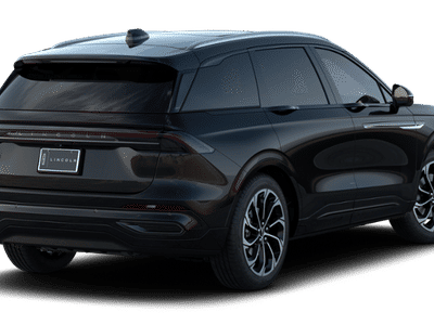 2026 Lincoln Nautilus — rear three-quarter view
