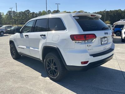 2021 Jeep Grand Cherokee — interior view