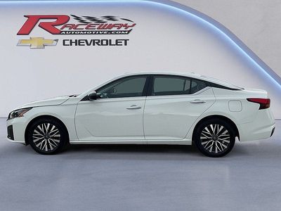 2025 Nissan Altima — side profile view