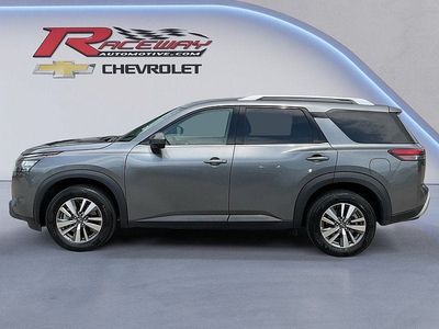 2025 Nissan Pathfinder — side profile view