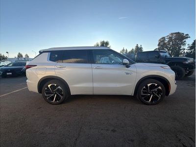 2025 Mitsubishi Outlander PHEV — interior view