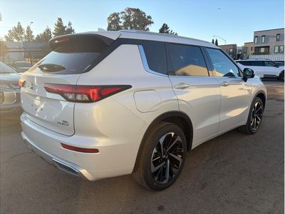 2025 Mitsubishi Outlander PHEV — detail view