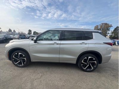 2025 Mitsubishi Outlander PHEV — interior view