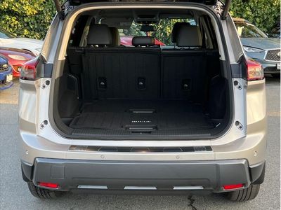 2025 Nissan Rogue — detail view
