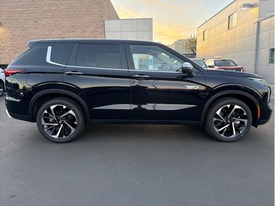 2025 Mitsubishi Outlander PHEV — detail view