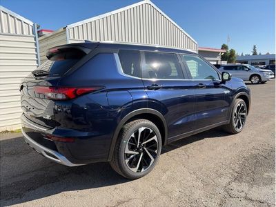 2025 Mitsubishi Outlander PHEV — detail view
