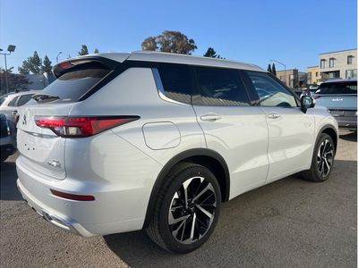 2025 Mitsubishi Outlander PHEV — detail view