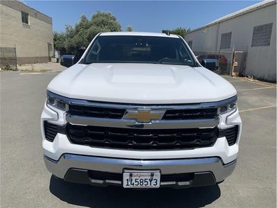 2025 Chevrolet Silverado 1500 Crew Cab — side profile view
