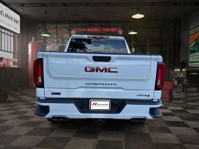 2022 GMC Sierra 1500 — interior view