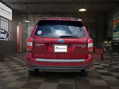 2015 Subaru Forester — detail view