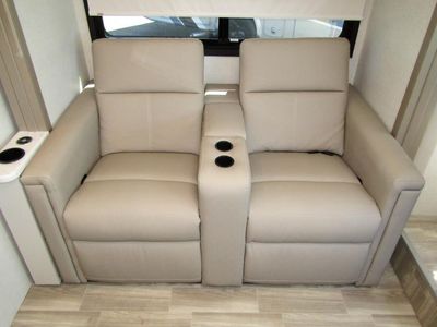 2026 Thor Motor Coach AXIS - Photo 11