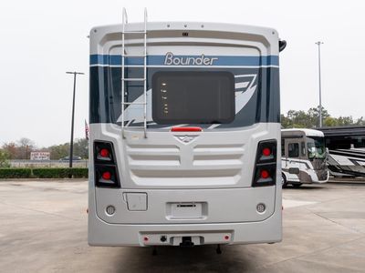 2026 Fleetwood BOUNDER - Photo 25