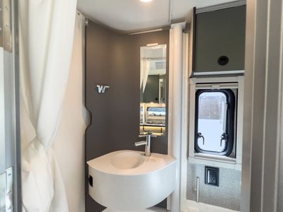 2027 Winnebago EKKO — photo 15 view