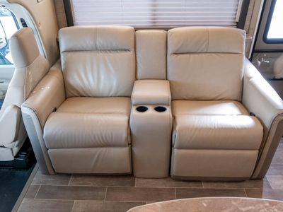 2022 Thor Motor Coach MAGNITUDE - Photo 14